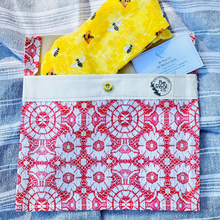 Load image into Gallery viewer, berealcofabriclunchpackhandmadeinaustralia