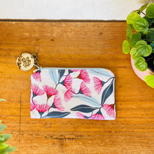 Load image into Gallery viewer, handmademinicoinpursebyberealco.formotherearth