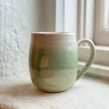 Load image into Gallery viewer, Handmade pottery mug 

