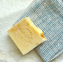 Load image into Gallery viewer, Sunnee Bee Murphy Soap Bar 110g
