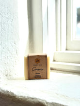 Load image into Gallery viewer, Gracie - All Natural Face Bar with kombucha by Sunnee Bee
